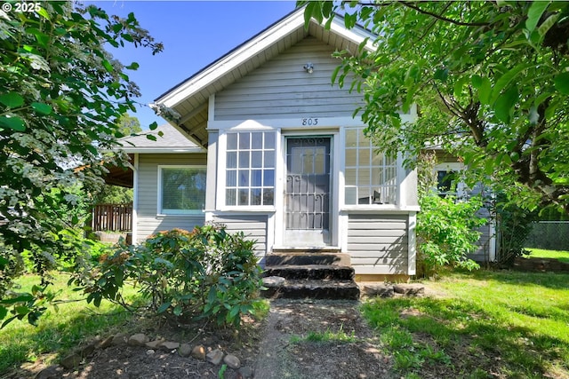 803 Main St, Philomath, OR 97370 - view of front of house with fence