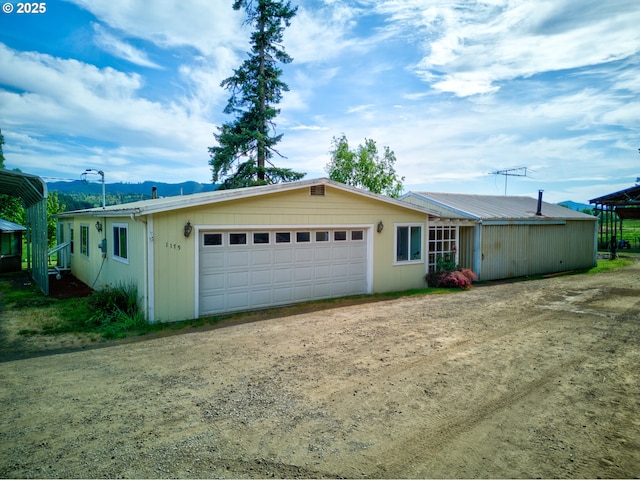 1175 Northside Rd, Sutherlin, OR 97479 - view of front facade with driveway and an attached garage