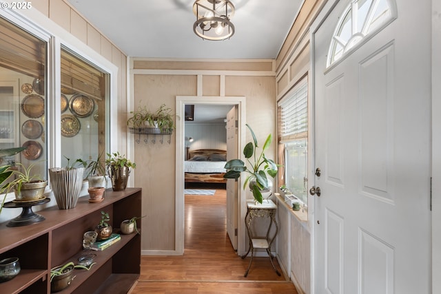 1175 Northside Rd, Sutherlin, OR 97479 - foyer featuring light wood finished floors and crown molding
