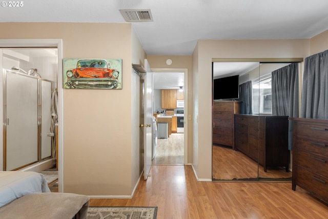 1175 Northside Rd, Sutherlin, OR 97479 - bedroom with light wood finished floors, a closet, and baseboards