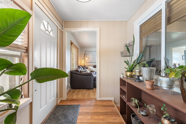 1175 Northside Rd, Sutherlin, OR 97479 - foyer featuring light wood finished floors and baseboards