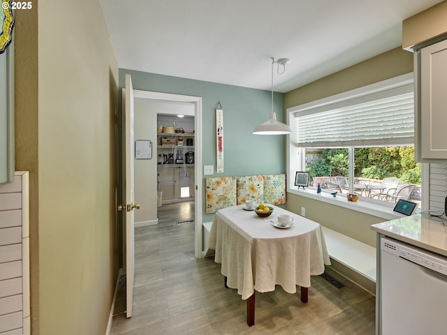 2235 Juntura Ct S, Salem, OR 97302 - dining space with baseboards and visible vents