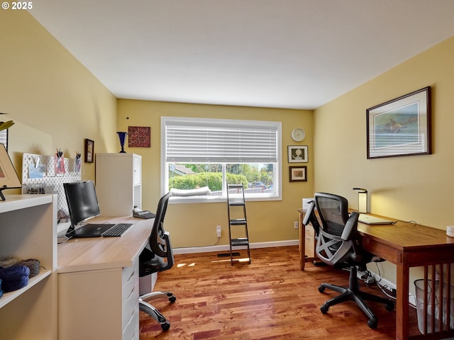2235 Juntura Ct S, Salem, OR 97302 - office space featuring baseboards and wood finished floors