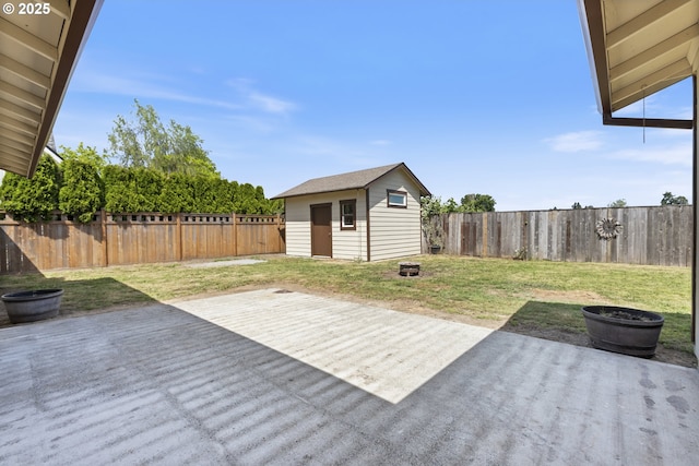 400 S 28th Ave, Cornelius, OR 97113 - view of patio / terrace with an outbuilding