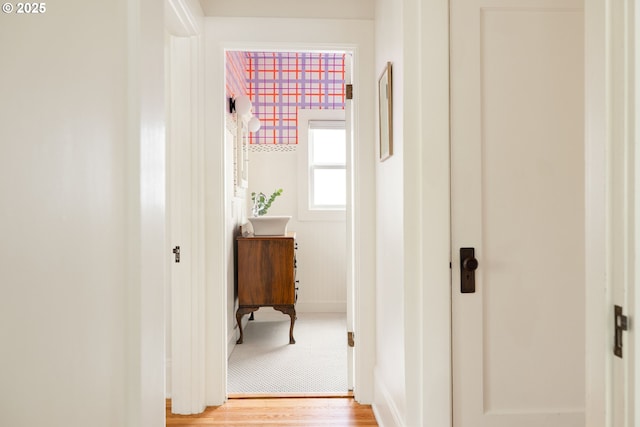 2904 NE 51st Ave, Portland, OR 97213 - hall featuring light wood-type flooring and baseboards