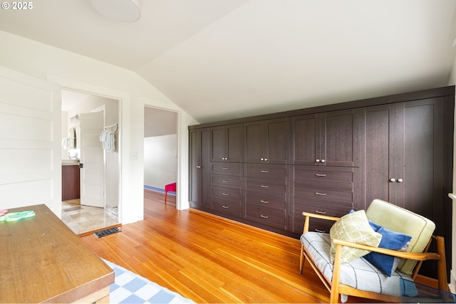 2904 NE 51st Ave, Portland, OR 97213 - living area featuring lofted ceiling and light wood-style flooring