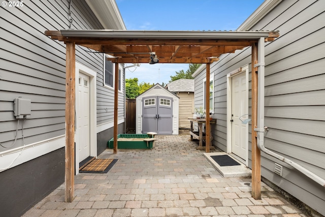 2904 NE 51st Ave, Portland, OR 97213 - view of patio with a pergola