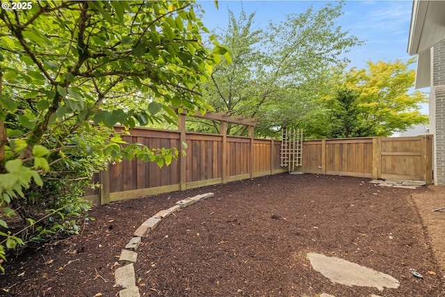 2904 NE 51st Ave, Portland, OR 97213 - view of fenced backyard