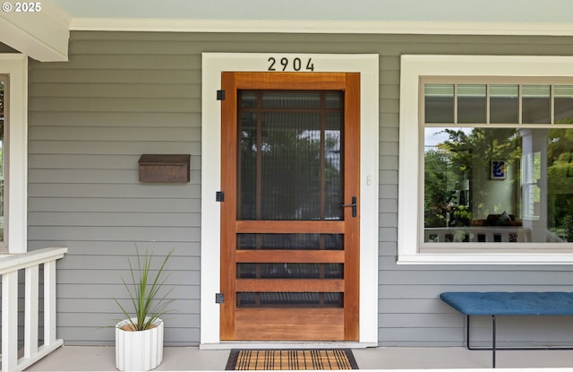 2904 NE 51st Ave, Portland, OR 97213 - property entrance featuring a porch