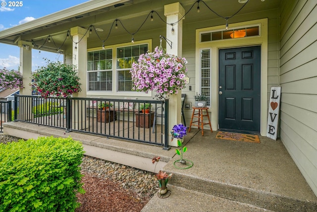 2356 Benjamin Ave, Salem, OR 97304 - doorway to property featuring a porch