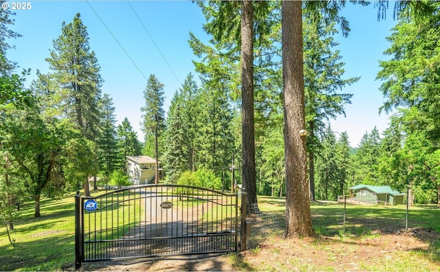 32475 Beymer Rd, Eugene, OR 97405 - view of gate