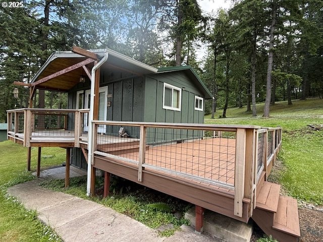 32475 Beymer Rd, Eugene, OR 97405 - deck with a lawn