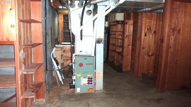 610 Bluff Rd, Klickitat, WA 98628 - utility room featuring heating unit
