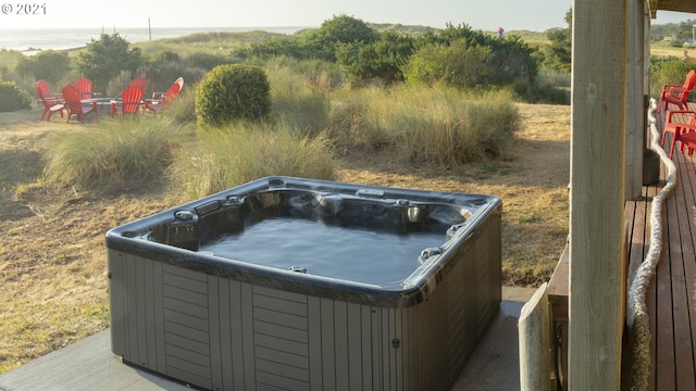 7304 SW Pacific Coast Hwy, Waldport, OR 97394 - view of yard with a hot tub