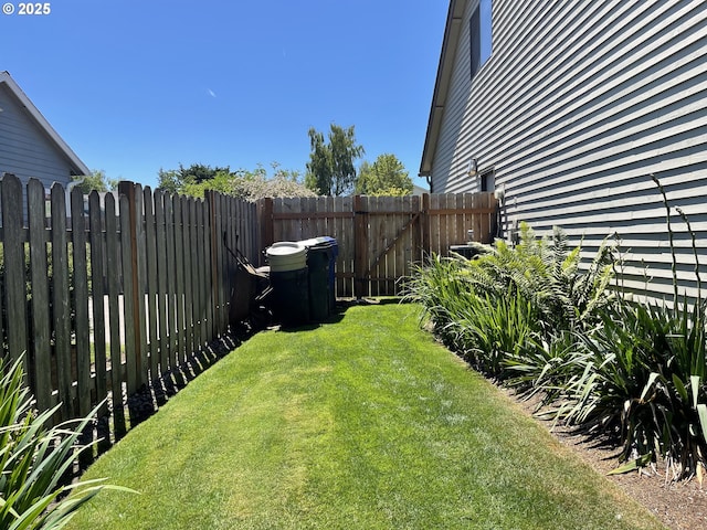 2145 Rock Ledge Dr, Keizer, OR 97303 - view of yard