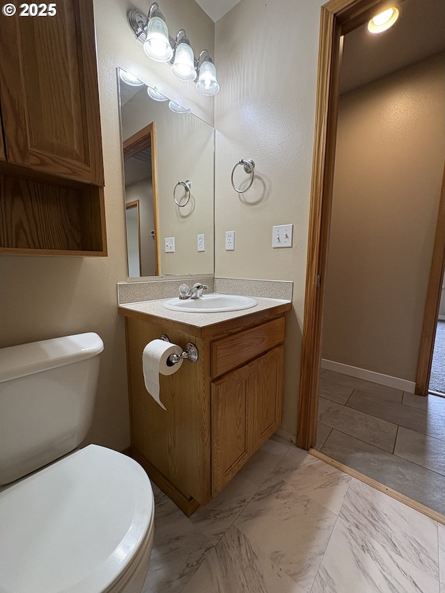 986 Arthur Ave, Cottage Grove, OR 97424 - half bath featuring toilet and vanity