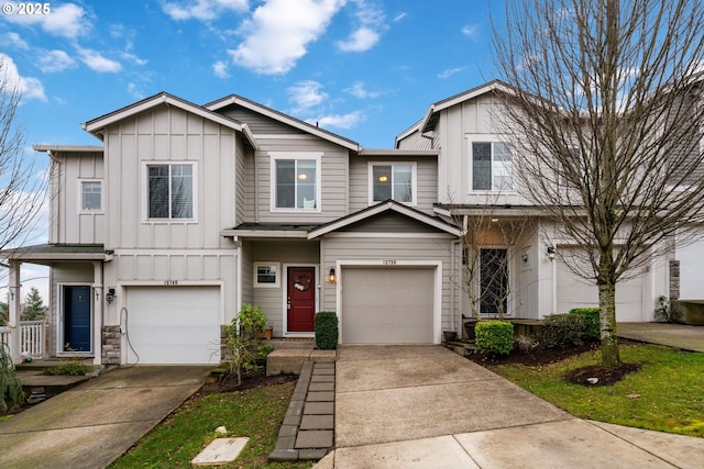 view of front of house featuring a garage