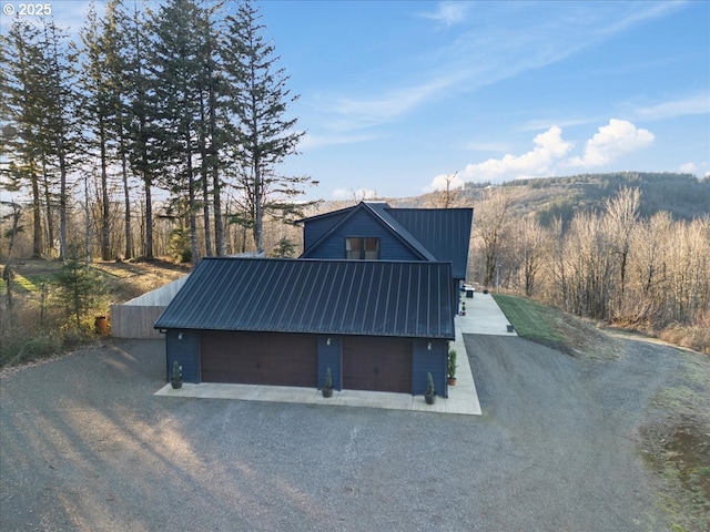 view of front facade with a garage