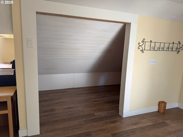 564566 Alameda Ave, Astoria, OR 97103 - additional living space with wood finished floors and baseboards