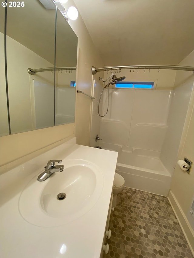 564566 Alameda Ave, Astoria, OR 97103 - full bath with vanity, toilet, and shower / washtub combination
