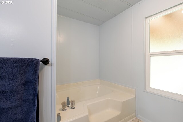 1548 Harlan St, Roseburg, OR 97471 - full bath with a garden tub
