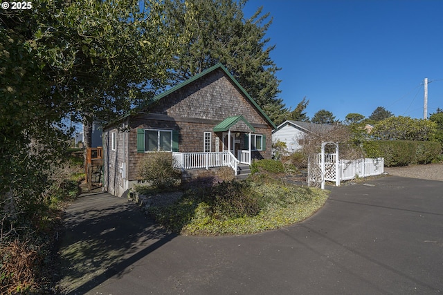 6935 Salal Ave, Gleneden Beach, OR 97388 - view of bungalow