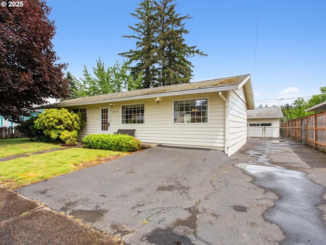 4118 SE 132nd Ave, Portland, OR 97236 - ranch-style home with a garage