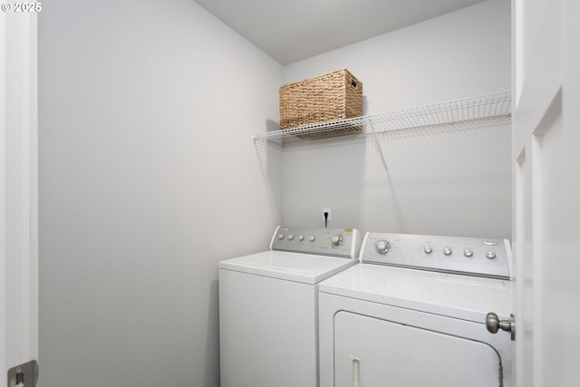 31380 NW Turel Dr, North Plains, OR 97133 - laundry room featuring washing machine and dryer