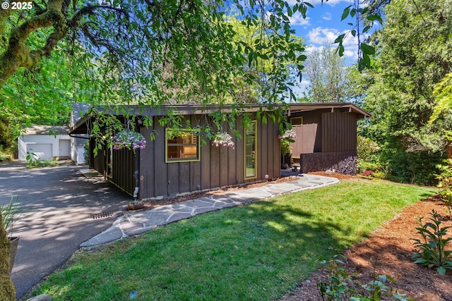 3115 NW Cornell Rd, Portland, OR 97210 - view of outbuilding with an outbuilding