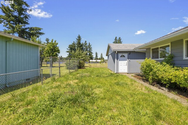 11547 NE San Rafael St, Portland, OR 97220 - view of yard