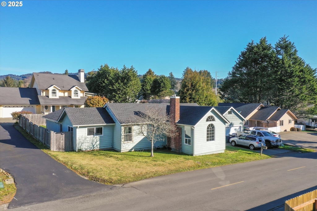 view of front of house with a front yard