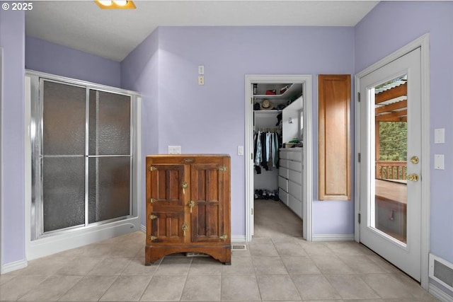 14255 SW Parmele Rd, Gaston, OR 97119 - foyer with light tile patterned floors and baseboards