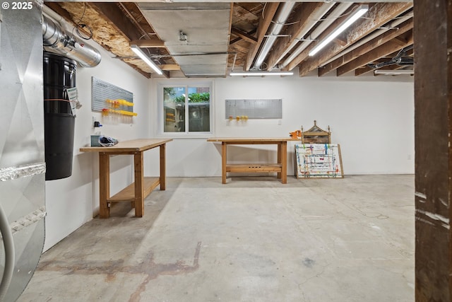 3505 SW Beaverton Ave, Portland, OR 97239 - below grade area featuring a workshop area