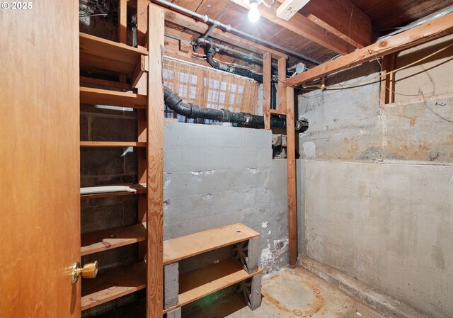 1627 NE 143rd Ave, Portland, OR 97230 - view of unfinished below grade area