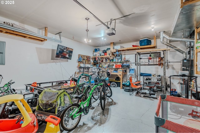 595 Cozy Way, Woodburn, OR 97071 - view of garage