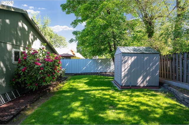 10904 SW 62nd Pl, Portland, OR 97219 - view of yard