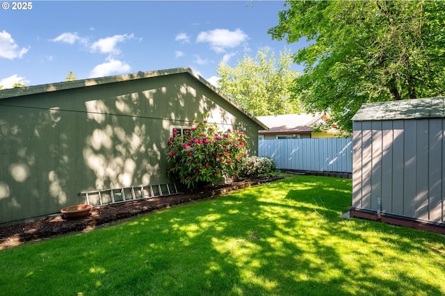 10904 SW 62nd Pl, Portland, OR 97219 - view of yard