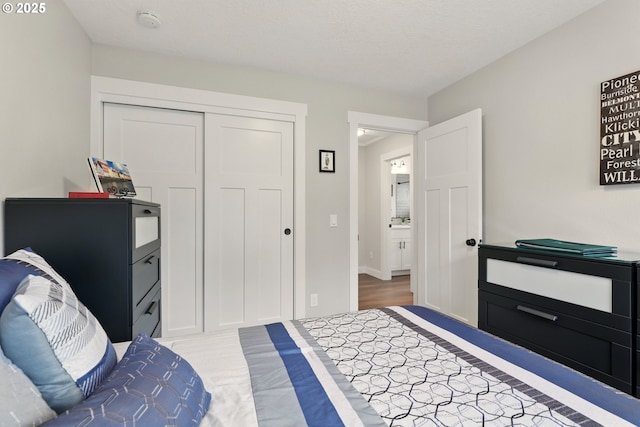 304 SW Birdsdale Dr, Gresham, OR 97080 - bedroom with a closet and baseboards