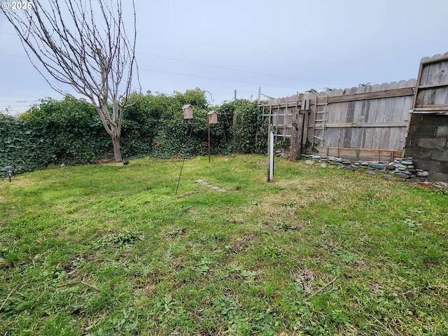 29730 Hillcrest St, Gold Beach, OR 97444 - view of yard