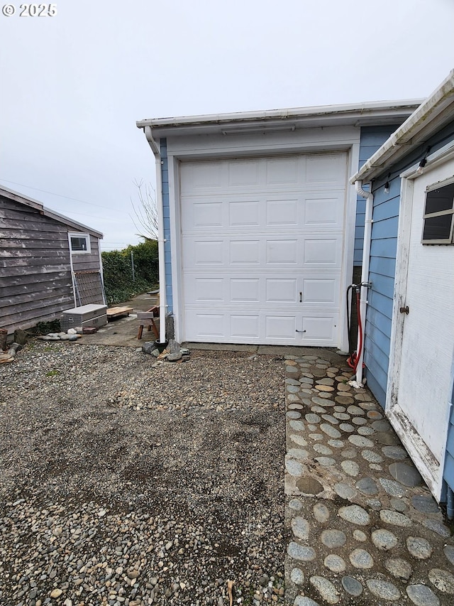29730 Hillcrest St, Gold Beach, OR 97444 - view of garage