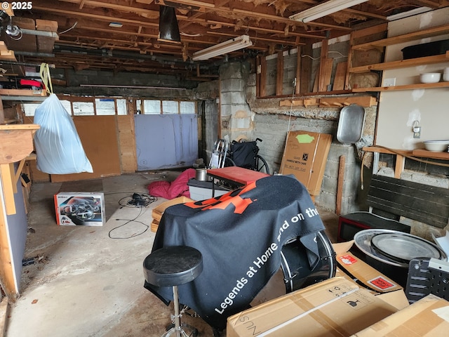 29730 Hillcrest St, Gold Beach, OR 97444 - view of garage