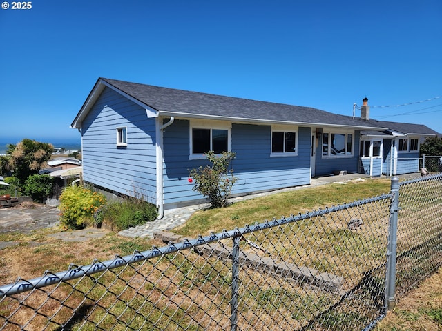 29730 Hillcrest St, Gold Beach, OR 97444 - view of front of home with roof with shingles