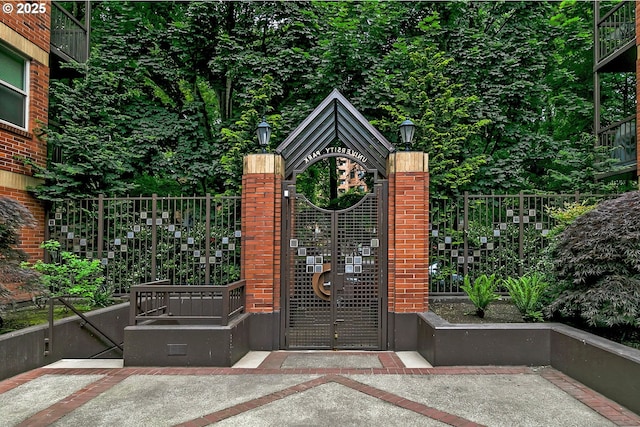1500 SW Park Ave Unit 429, Portland, OR 97201 - view of gate