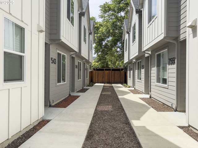 7557 N Gilbert Ave, Portland, OR 97203 - view of patio / terrace