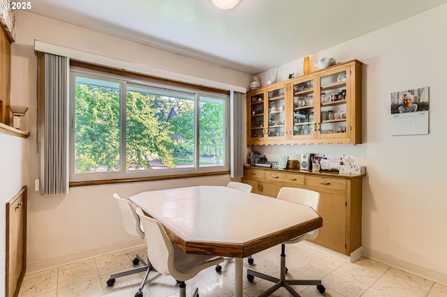 14385 SW Hargis Rd, Beaverton, OR 97008 - office space featuring baseboards