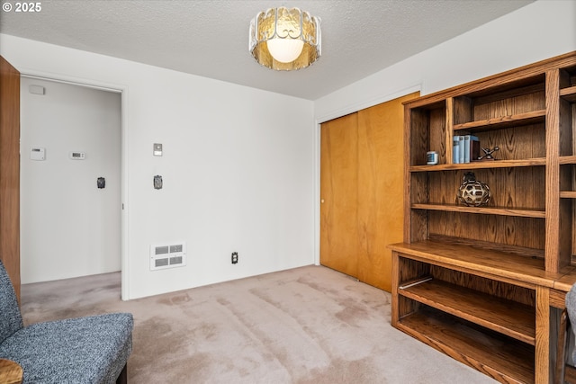 82091 Lost Valley Ln, Dexter, OR 97431 - living area featuring carpet floors