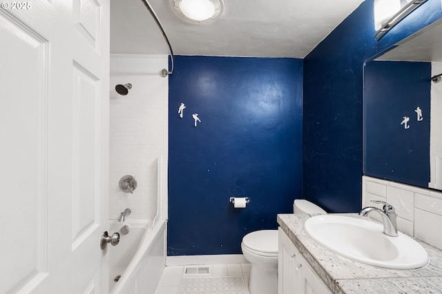 full bathroom featuring shower / bathtub combination, toilet, vanity, baseboards, and tile patterned floors