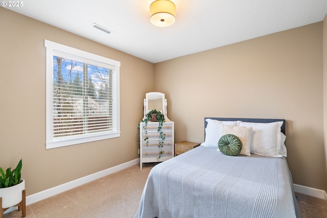 bedroom with carpet flooring