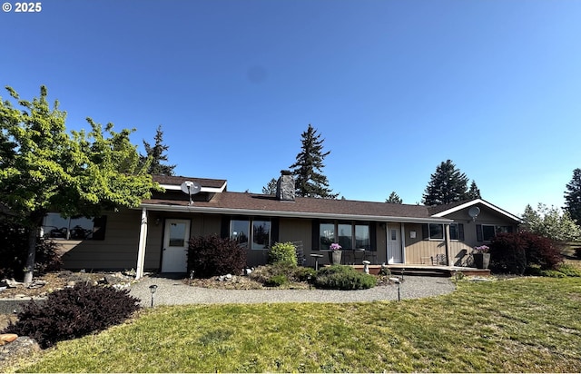 930 Post St, Goldendale, WA 98620 - single story home featuring a front yard, a chimney, and covered porch