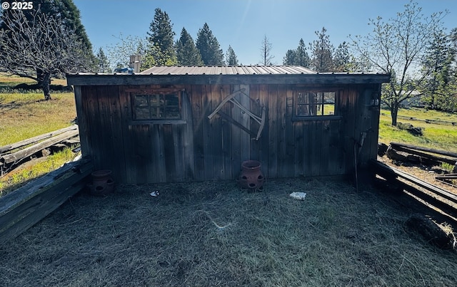 view of outbuilding